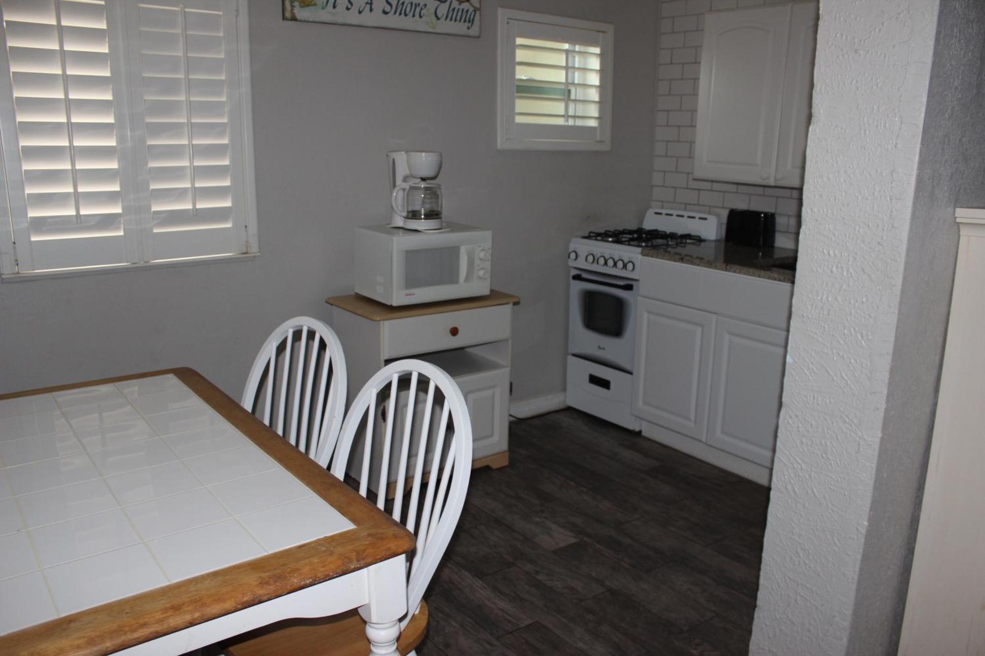 Shoreline Suites & Cabana Cottages - Beachfront Daytona Beach Room photo